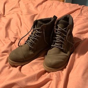 Toms Green water resistant boots